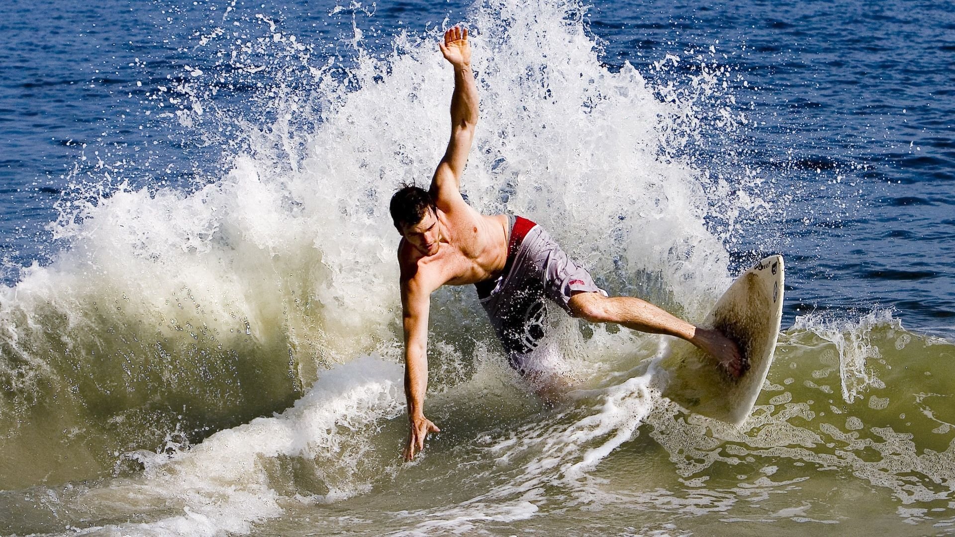 开云体育ios下载-中国篮球运动员在海外联赛表现亮眼，实力展现增加影响力，中国篮球海外球员
